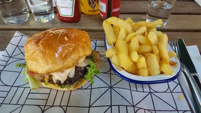 Arbory Bar & Eatery