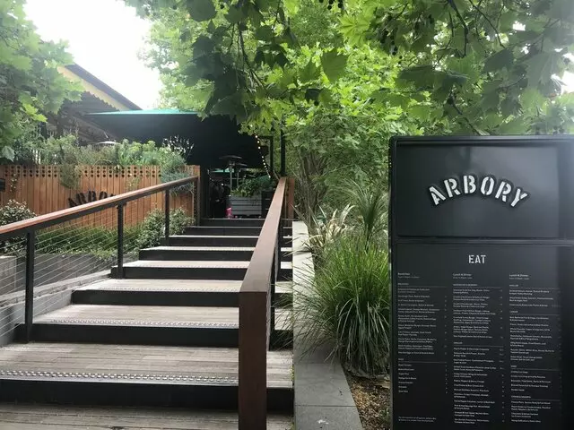 Arbory Bar & Eatery