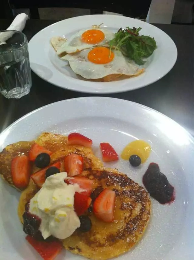 65 Degrees Cafe