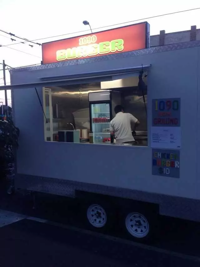 1090 Burger